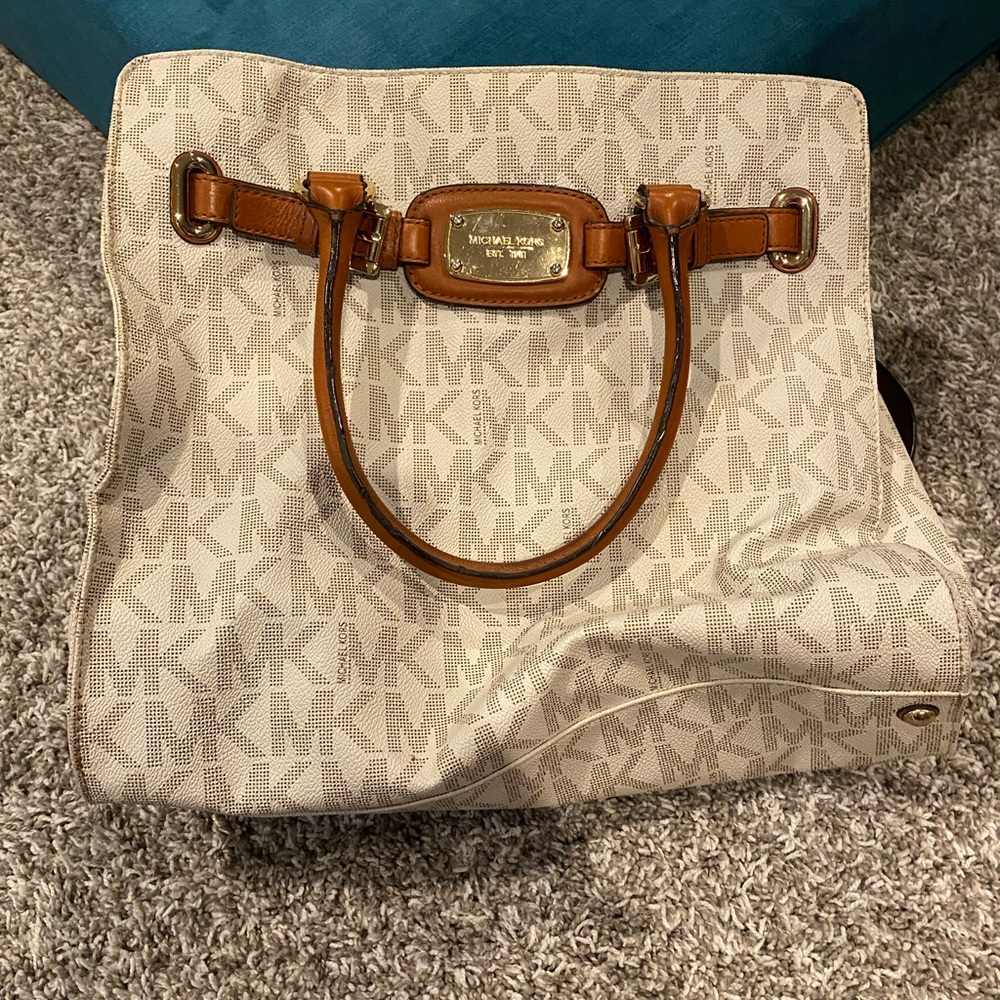 Michael Kors purse